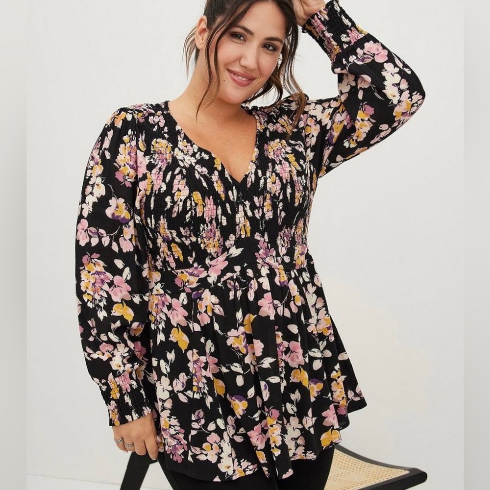 Torrid Babydoll Crinkle Gauze Smocked Top Size 3X